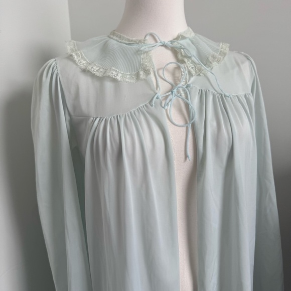 Vintage 1960s Sheer Pastel Baby Blue Nylon Robe – Long Sleeve Peignoir S/M - Picture 3 of 6